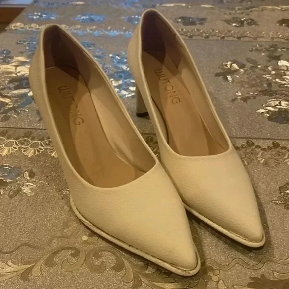 Beautiful heels NEW - Picture 2 of 6